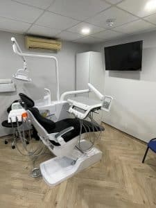 Complete Smiles Dentist Chair
